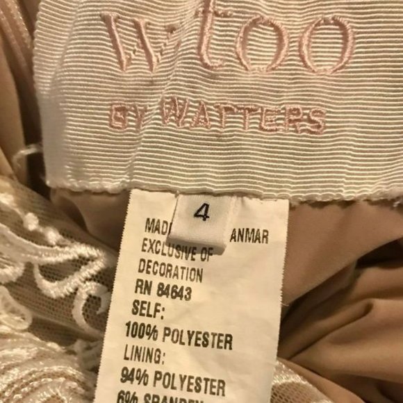 Elegant Wedding Dress - Picture 1 of 6